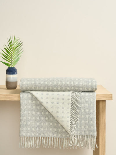 Lambswool Throw With Polka Dots#color_grey