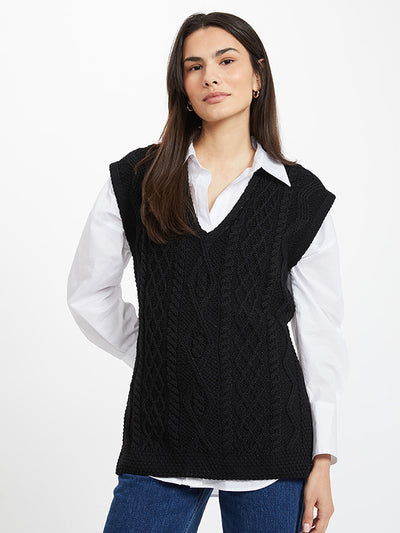 Aran Cable Knit Sleeveless Sweater#color_black$women
