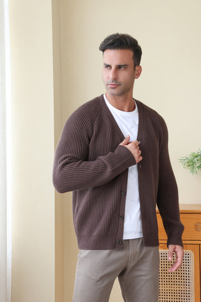 Man wearing the luxurious ribbed cardigan with cashmere from Inis Aran Ireland#color_brown