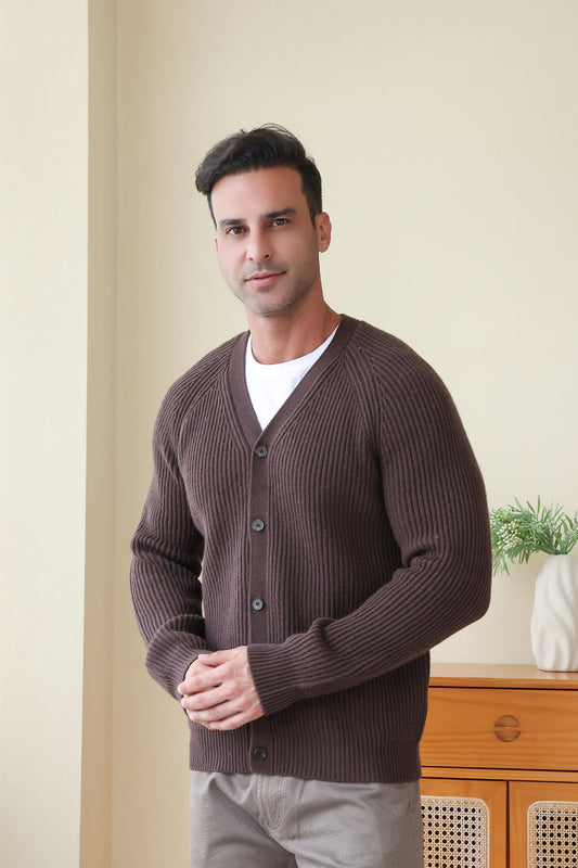 Man wearing the luxurious ribbed cardigan with cashmere from Inis Aran Ireland#color_brown