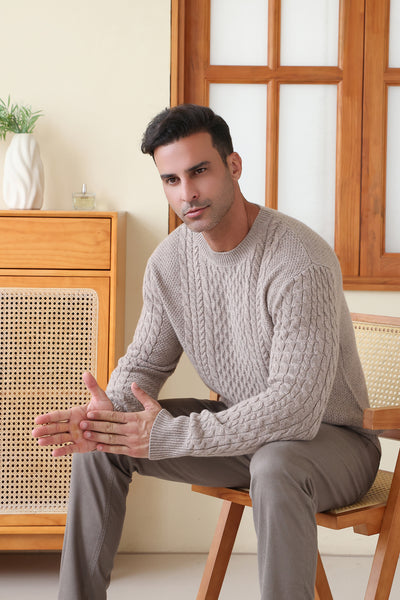 Man wearing a luxurious Aran Cashmere Sweater by Inis Aran Ireland#color_light-smoke