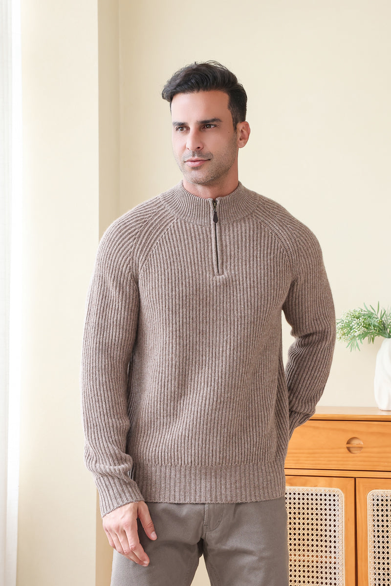 Man wearing a luxury ribbed cashmere sweater by Inis Aran#color_late-autumn