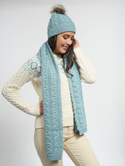 Aran Knit Pom Pom Hat & Scarf#color_aqua