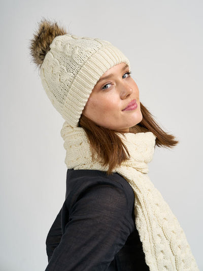 Aran Knit Pom Pom Hat & Scarf#color_natural