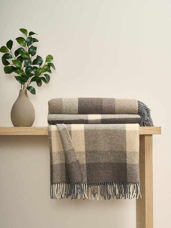 wool cashmere blanket throw#color_cream-charcoal