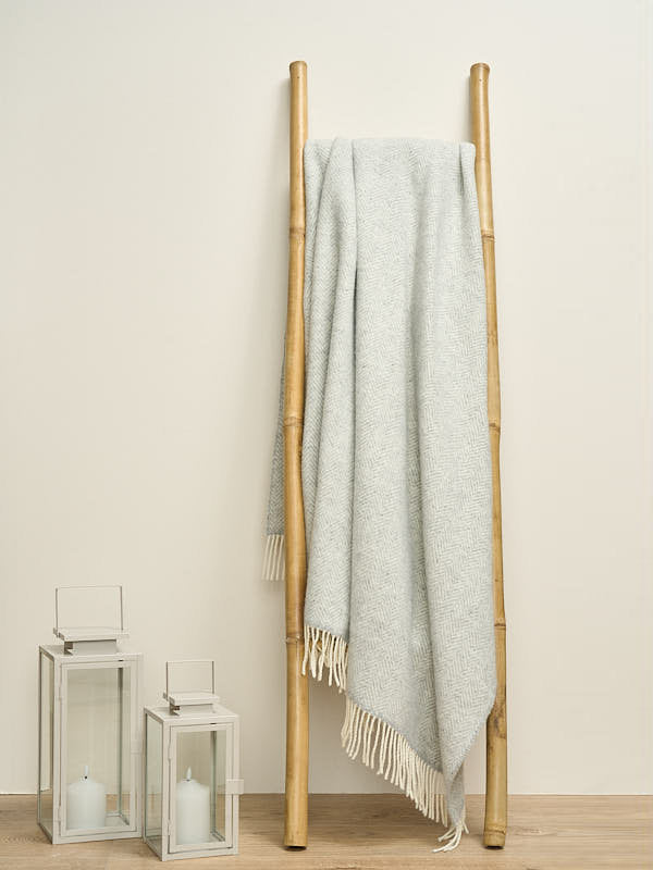 Soft Wool Cashmere Blanket in Light Grey