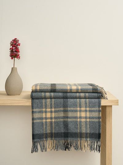 Lambswool Throw in Grey Cream Check