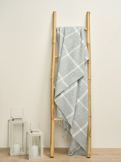 Soft Lambswool Blanket Throw with windowpane#color_grey