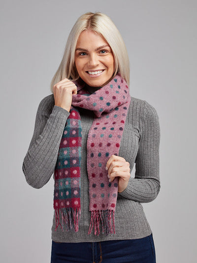 Lambswool Polka Dot Spot scarf in beige#color_lilac-dot